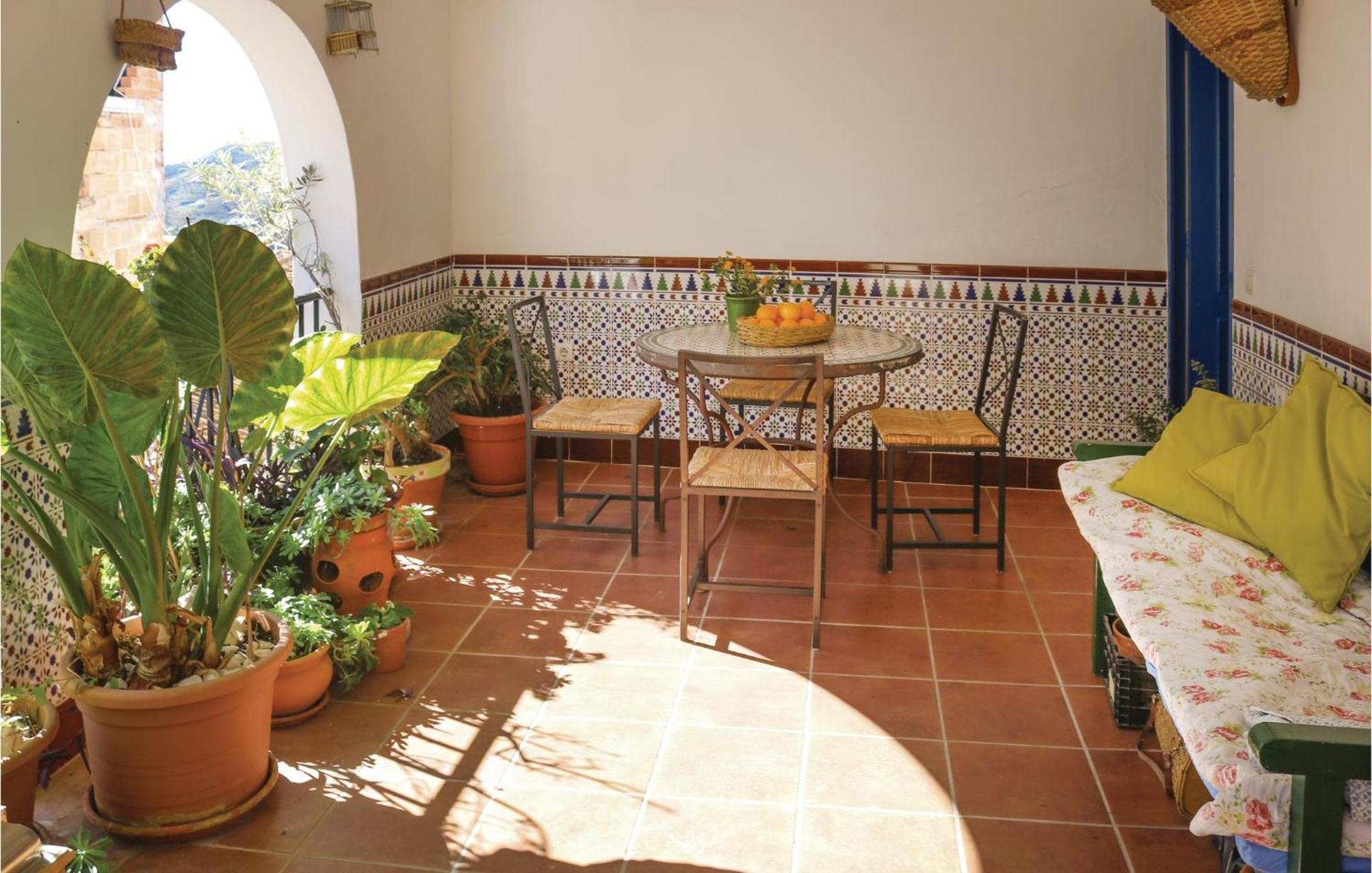 Nice Home In Canillas De Albaida With Wifi 外观 照片